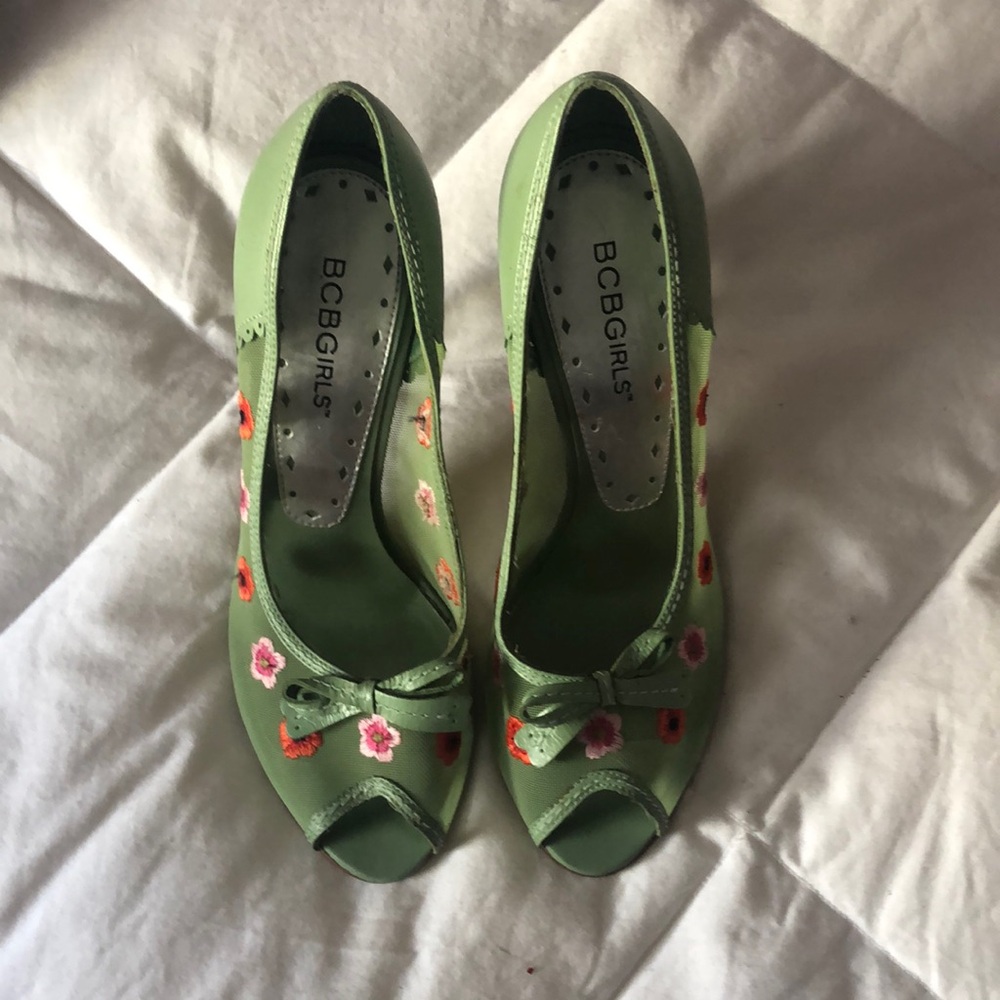 BCBG Green High Heel Pumps with Decorative Front